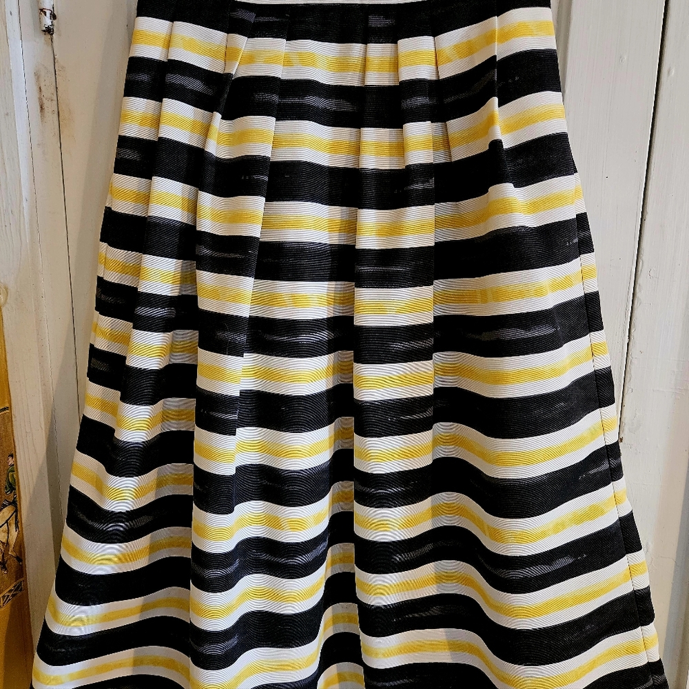 Eva Mendes skirt